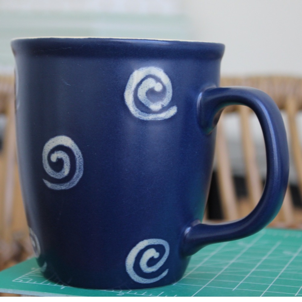 WCL Navy Blue Ceramic Coffee Mug White Swirl Spiral Pattern Large‎ Handle 4 inch